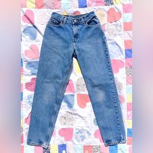 Vintage Levi’s 550 high-mid jeans